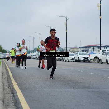 Runner Photo 7658613