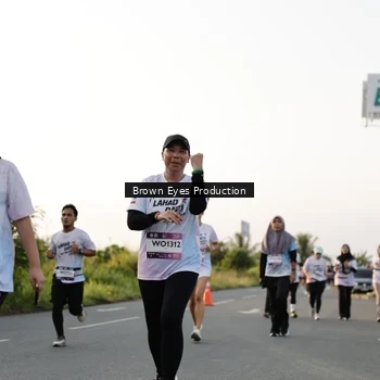 Runner Photo 7658626