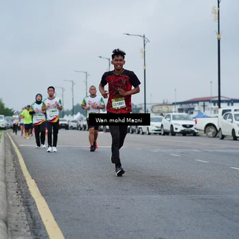 Runner Photo 7658664