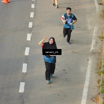 Runner Photo 7658694