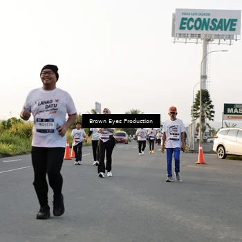 Runner Photo 7658698
