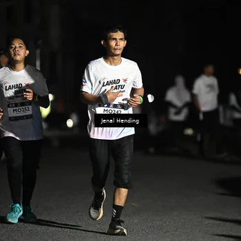 Runner Photo 7658702