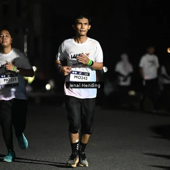 Runner Photo 7658703