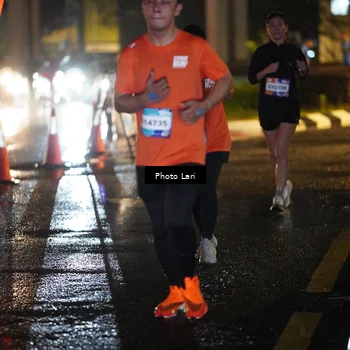 Runner Photo 7658712
