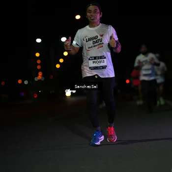 Runner Photo 7658720