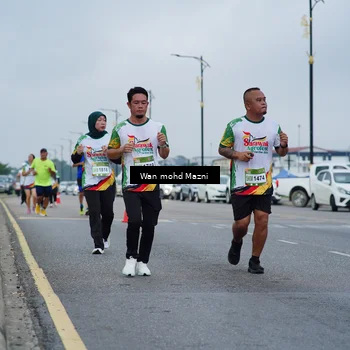 Runner Photo 7658759