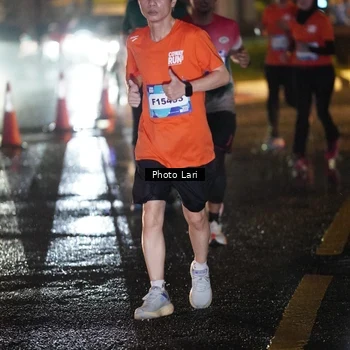 Runner Photo 7658772