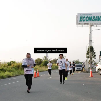 Runner Photo 7658774