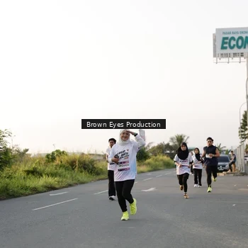 Runner Photo 7658788
