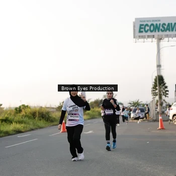 Runner Photo 7658817