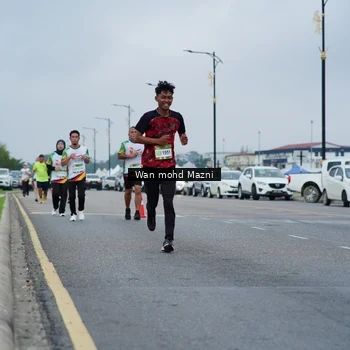 Runner Photo 7658822