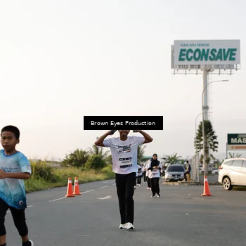 Runner Photo 7658846