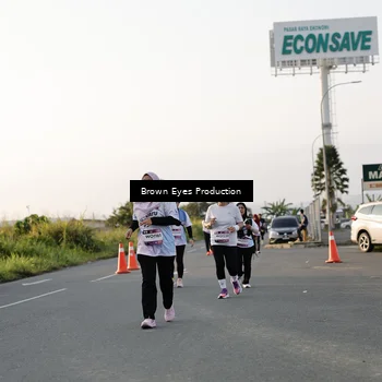 Runner Photo 7658888