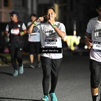 Runner Photo 7658899