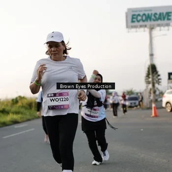 Runner Photo 7658904