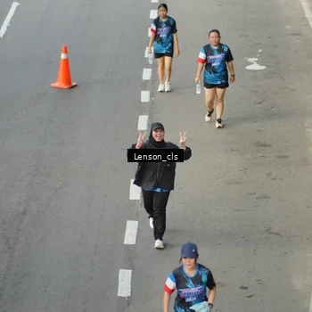 Runner Photo 7658917