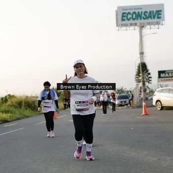 Runner Photo 7658924