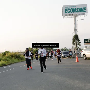 Runner Photo 7658944