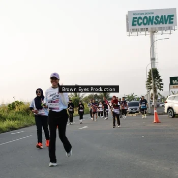 Runner Photo 7658956