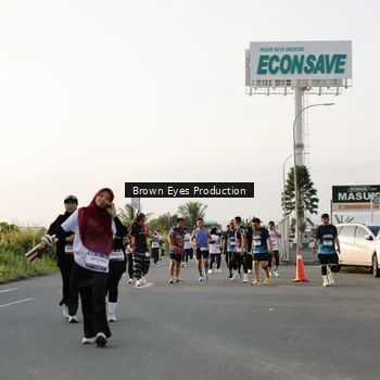 Runner Photo 7658982