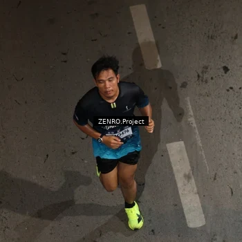 Runner Photo 7658985