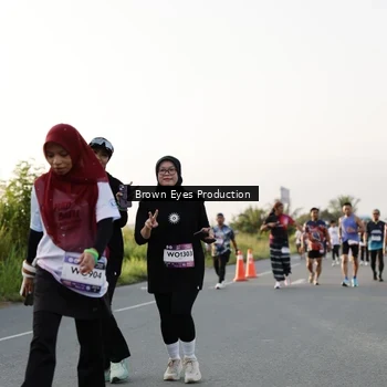 Runner Photo 7658990