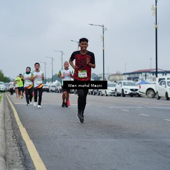 Runner Photo 7658991