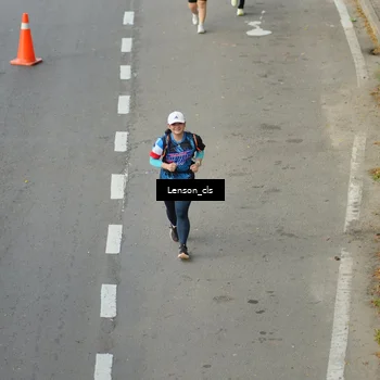 Runner Photo 7659033