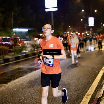 Runner Photo 7659038