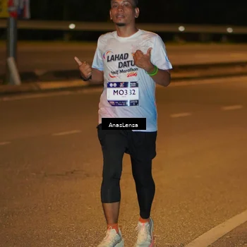 Runner Photo 7659042