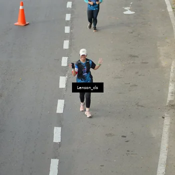 Runner Photo 7659047