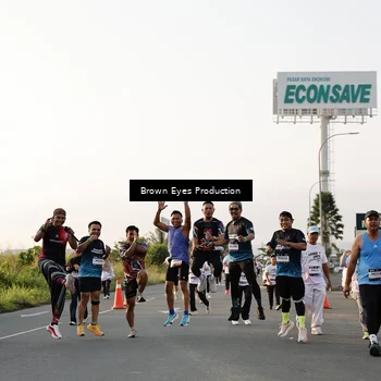 Runner Photo 7659049