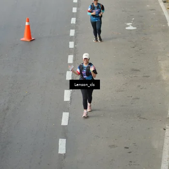 Runner Photo 7659050