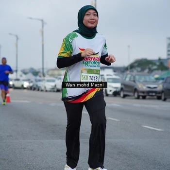 Runner Photo 7659053