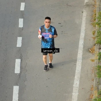 Runner Photo 7659056