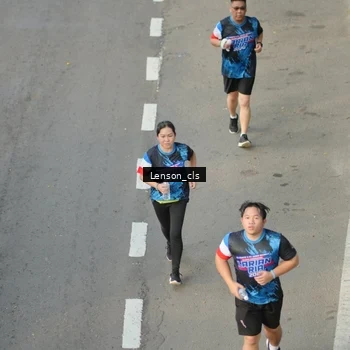 Runner Photo 7659060