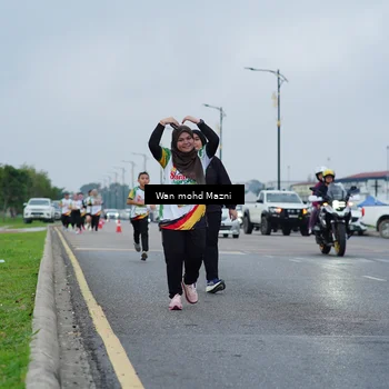 Runner Photo 7659114
