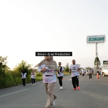 Runner Photo 7659130