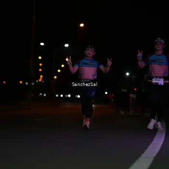 Runner Photo 7659175