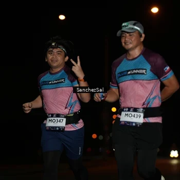 Runner Photo 7659196