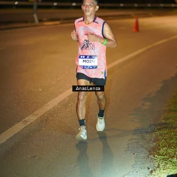 Runner Photo 7659230