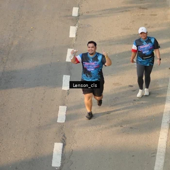 Runner Photo 7659272