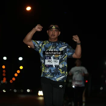 Runner Photo 7659275