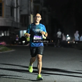 Runner Photo 7659297