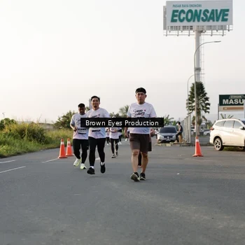 Runner Photo 7659304