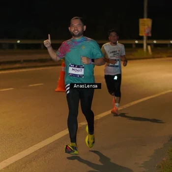 Runner Photo 7659313