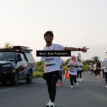 Runner Photo 7659359