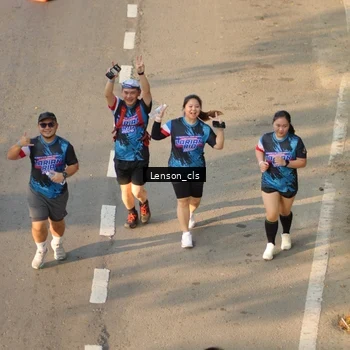 Runner Photo 7659403