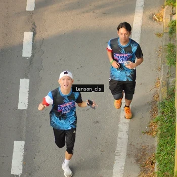 Runner Photo 7659423