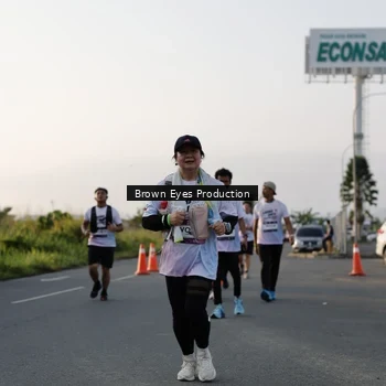 Runner Photo 7659424
